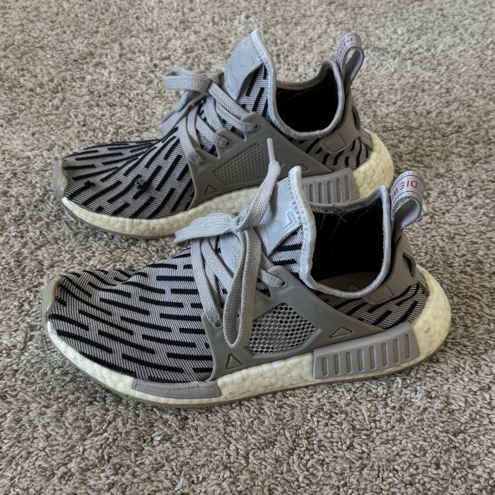 Adidas NMD R1 - Picture 4 of 9
